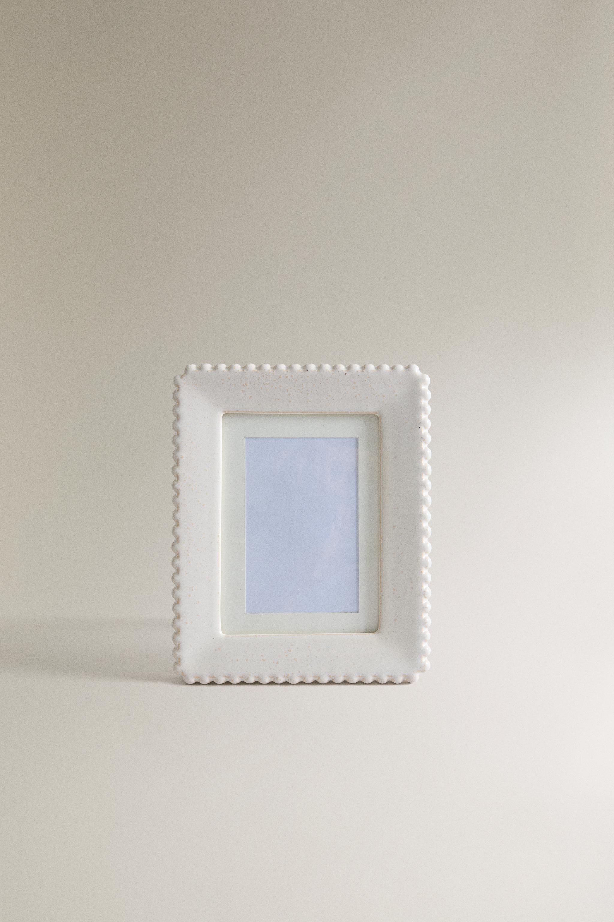 CERAMIC PICTURE FRAME